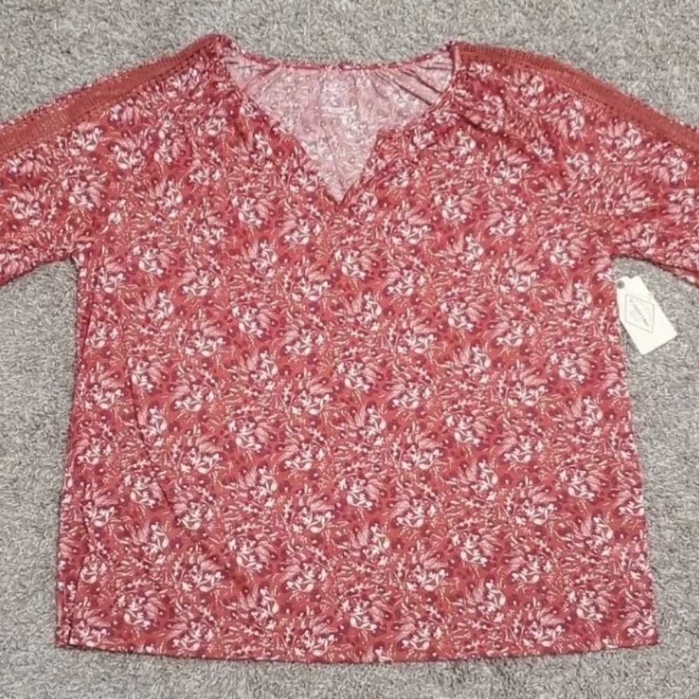 Women's St Johns Bay Long Sleeve Shirt Blouse Size XL Coral Floral